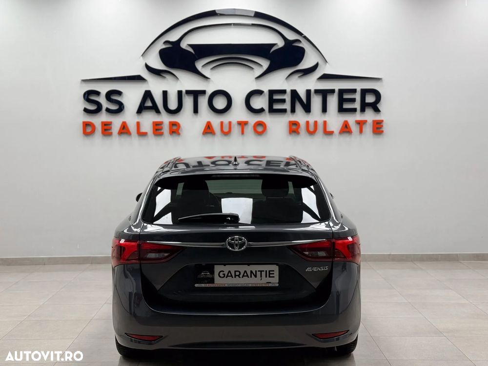 Toyota Avensis 2.0 D-4D Executive - 12