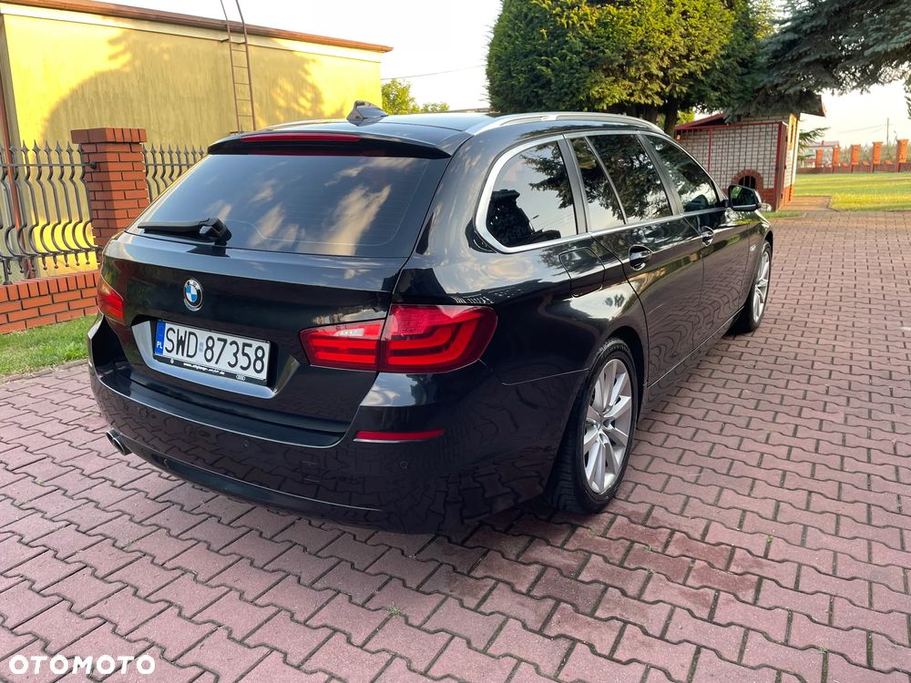 BMW Seria 5 520d Touring Luxury Line - 7