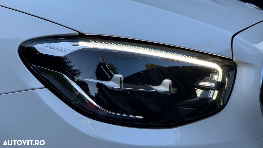 Mercedes-Benz E 300 de 4Matic 9G-TRONIC - 31