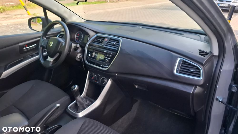 Suzuki SX4 S-Cross 1.0 T Comfort - 14
