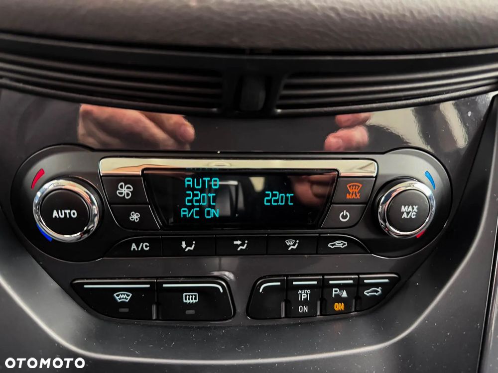 Ford Kuga 2.0 TDCi 4x4 Titanium - 32