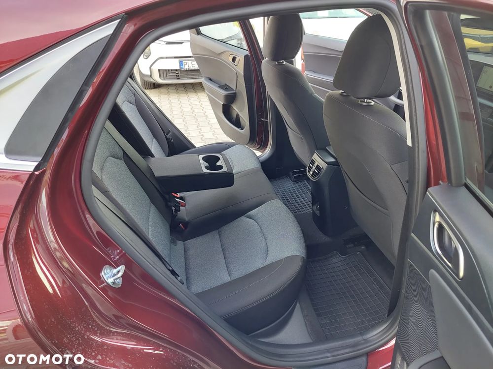 Kia XCeed - 26