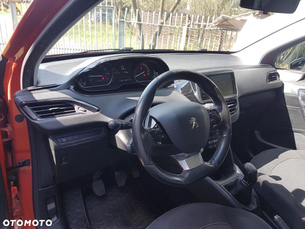 Peugeot 208 PureTech 82 Allure - 13