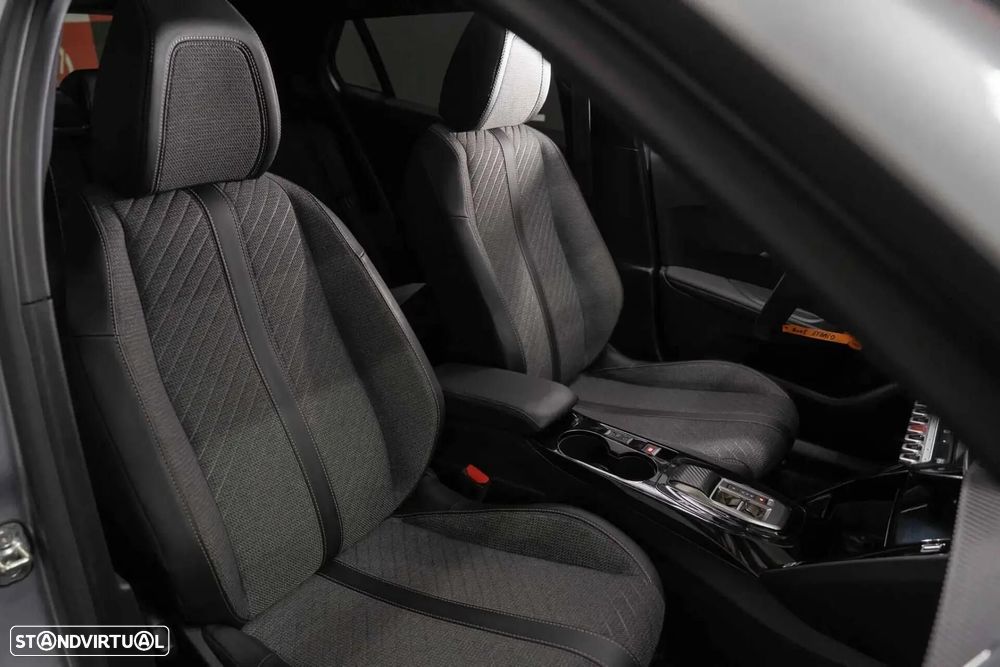 Peugeot 2008 1.2 Hybrid Allure e-DCS6 - 21