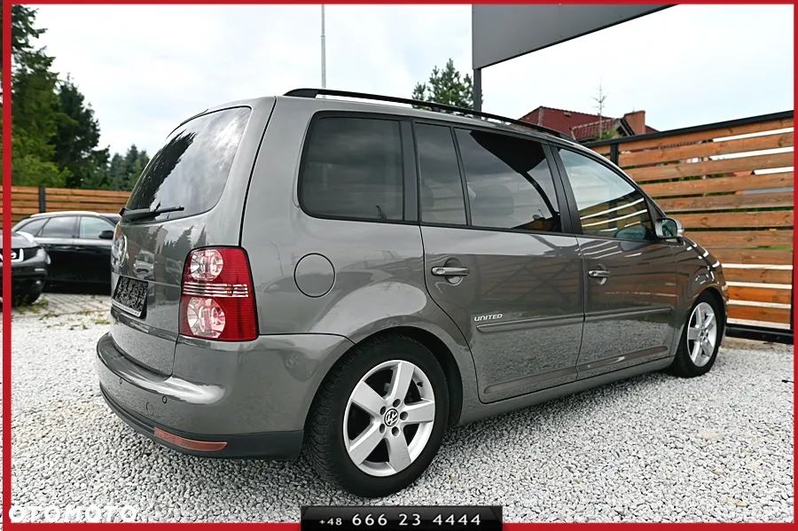 Volkswagen Touran 1.4 TSI United - 10
