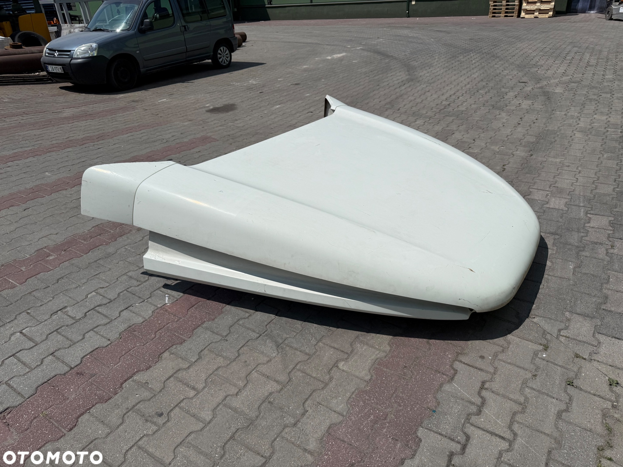 Daf FX obudowa filtra powietrza, chłodnica wody intercooler, owiewka górna spoiler, siodło Daf XF - 8