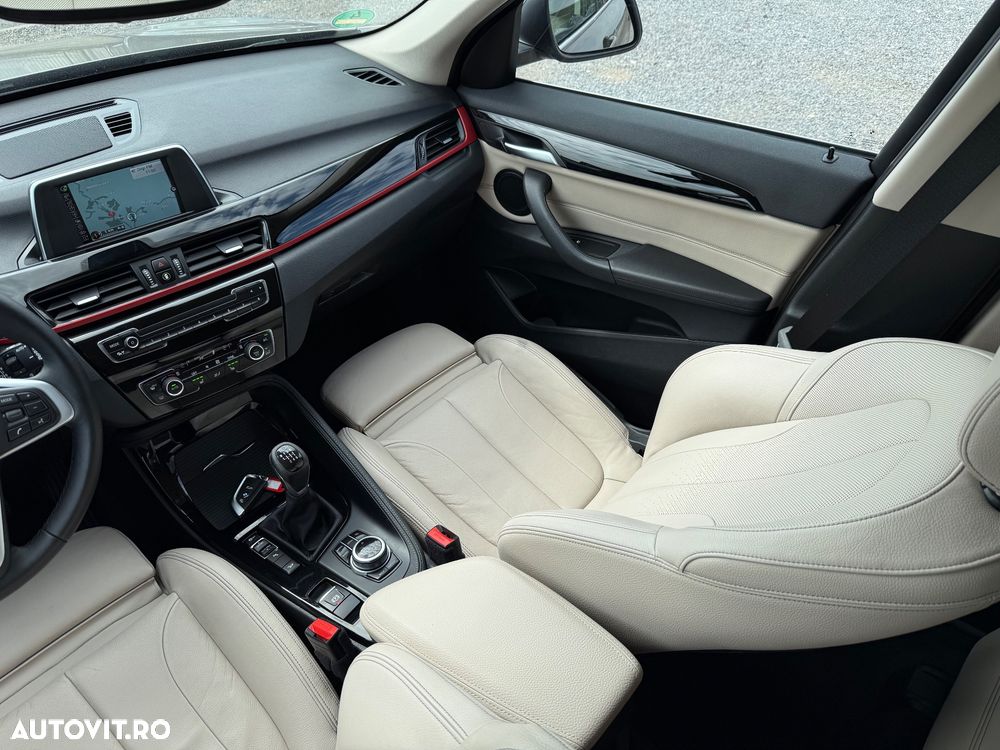 BMW X1 xDrive20d Sport Line - 25