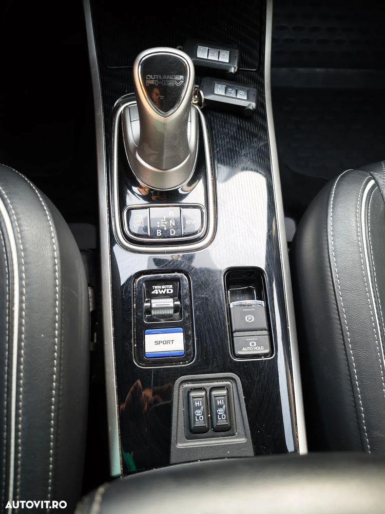 Mitsubishi Outlander 2.4 4WD Spirit+ - 26
