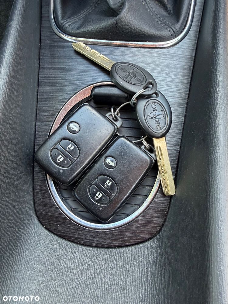 Toyota Avensis 1.8 Sol plus NAVI - 21