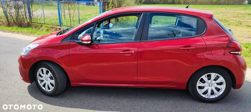 Peugeot 208 - 6