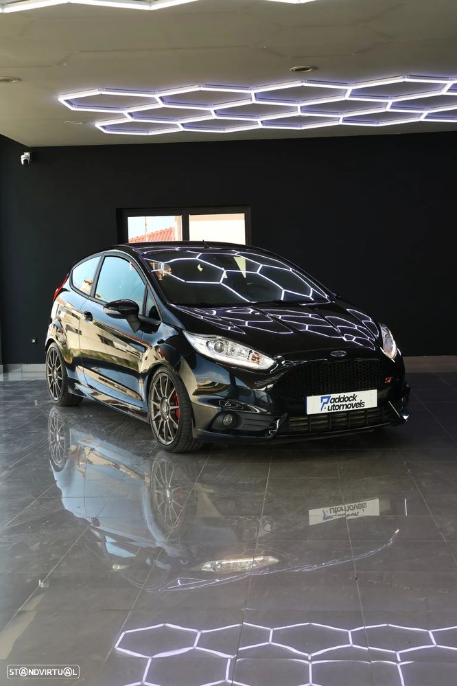 Ford Fiesta 1.6 T ST - 10