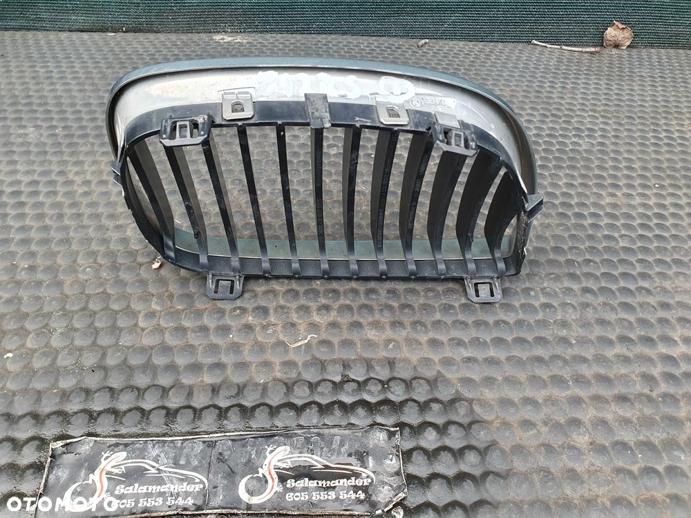 Kratka 7128613 7128614 7906809 Atrapa Nerki Nerka Gril Atrapka Zderzaka Przód M-Pakiet BMW 1 E81 E87 LCI Lift - 11