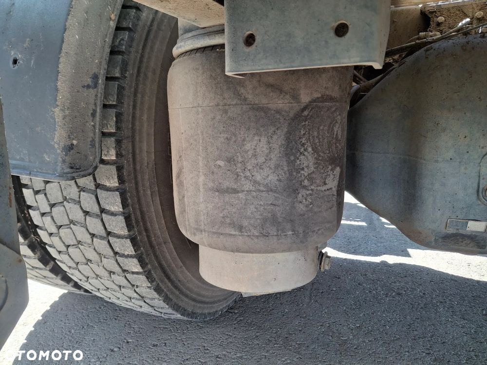 Renault C280 Zamiatarka SEMAT Zoeller FAUN Karcher 2 Silniki Rura Do Liści Listwy Ciśnieniowe Lanca 2 Zbiorniki Wody Szczotki L/R 2018r Euro 6 Motogodziny: 740MTH - 26