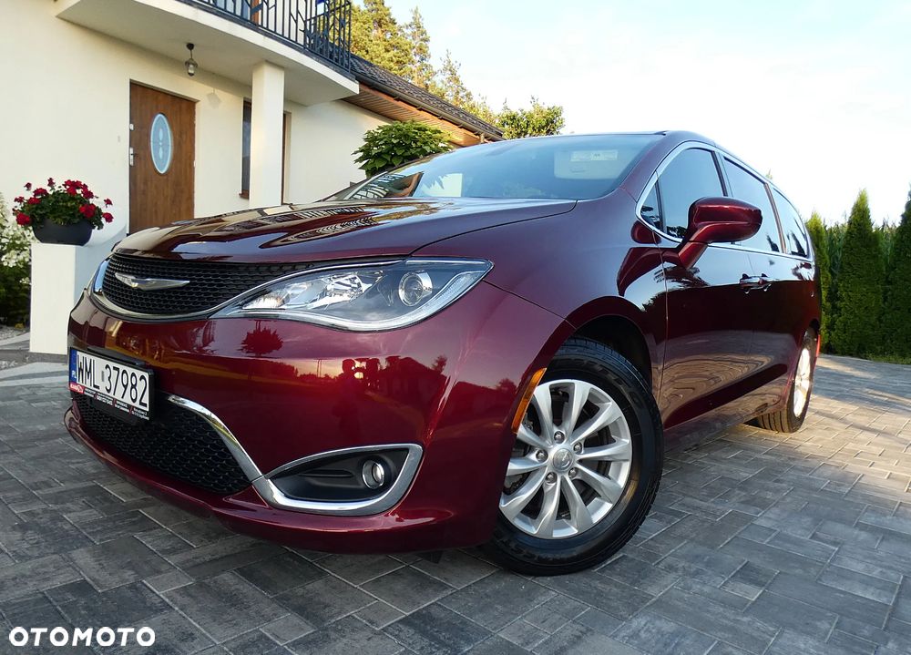 Chrysler Pacifica - 9
