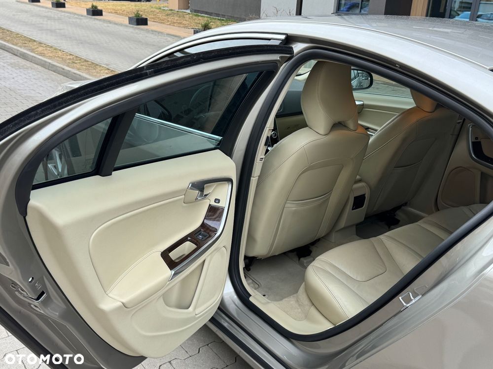 Volvo S60 - 11