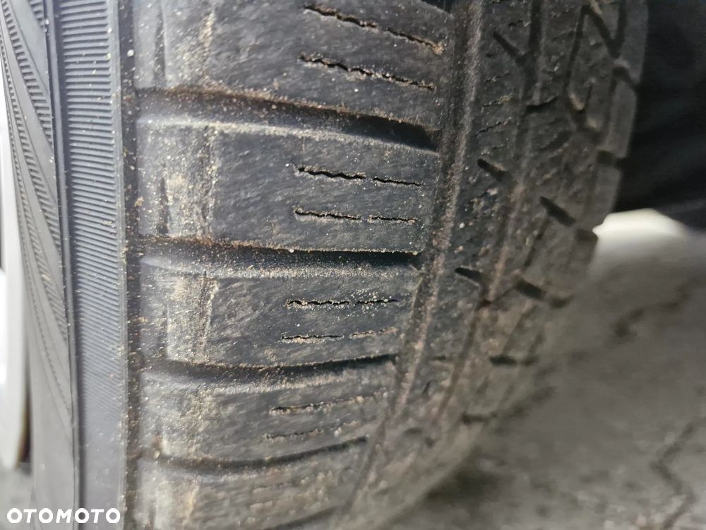 Toyota Yaris 1.0 Luna A/C - 28