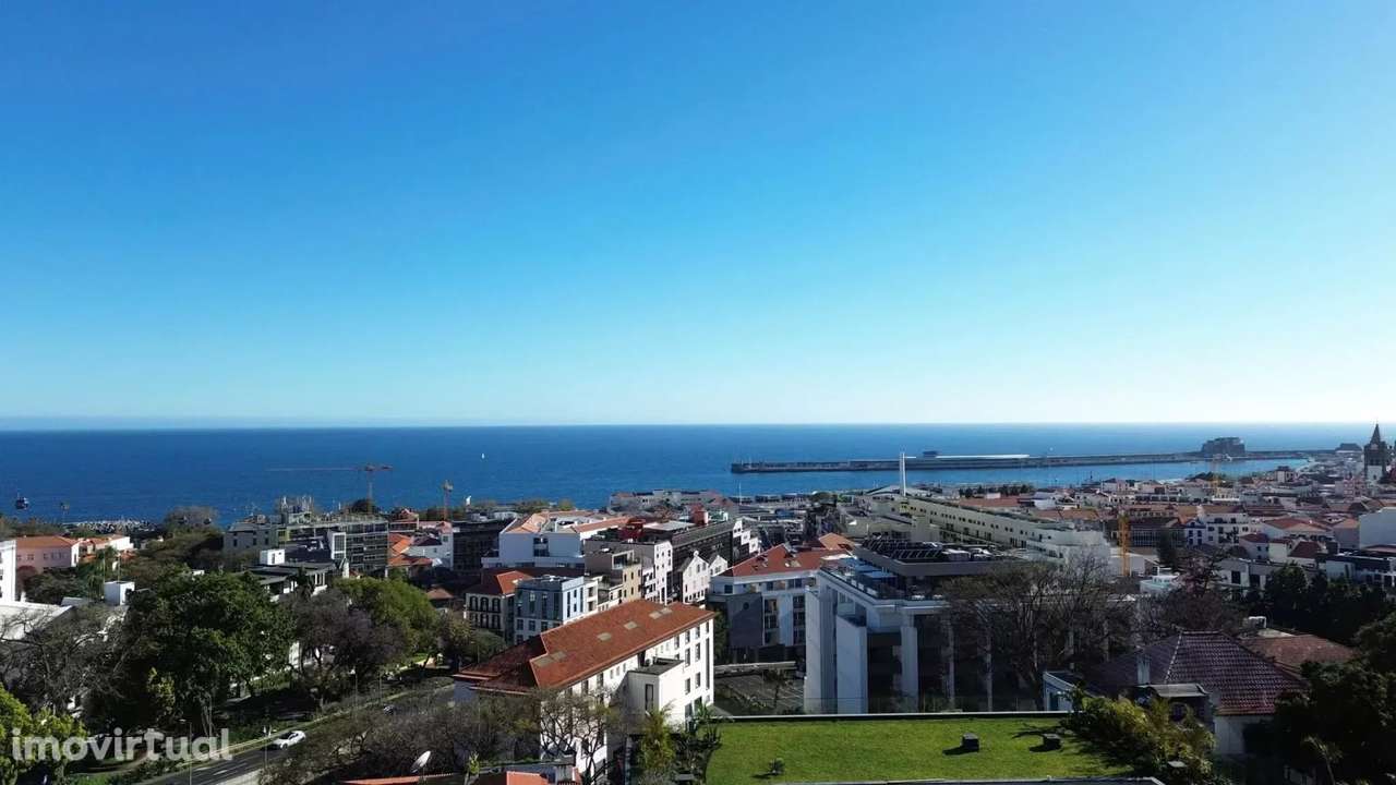 Apartamento T3 Centro do Funchal Vista Baía com Piscina - Grande imagem: 5/51