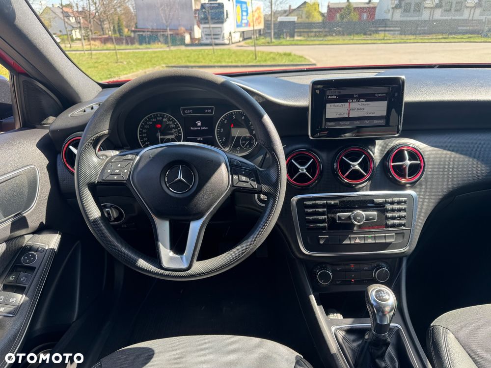 Mercedes-Benz Klasa A 180 (BlueEFFICIENCY) Urban - 13