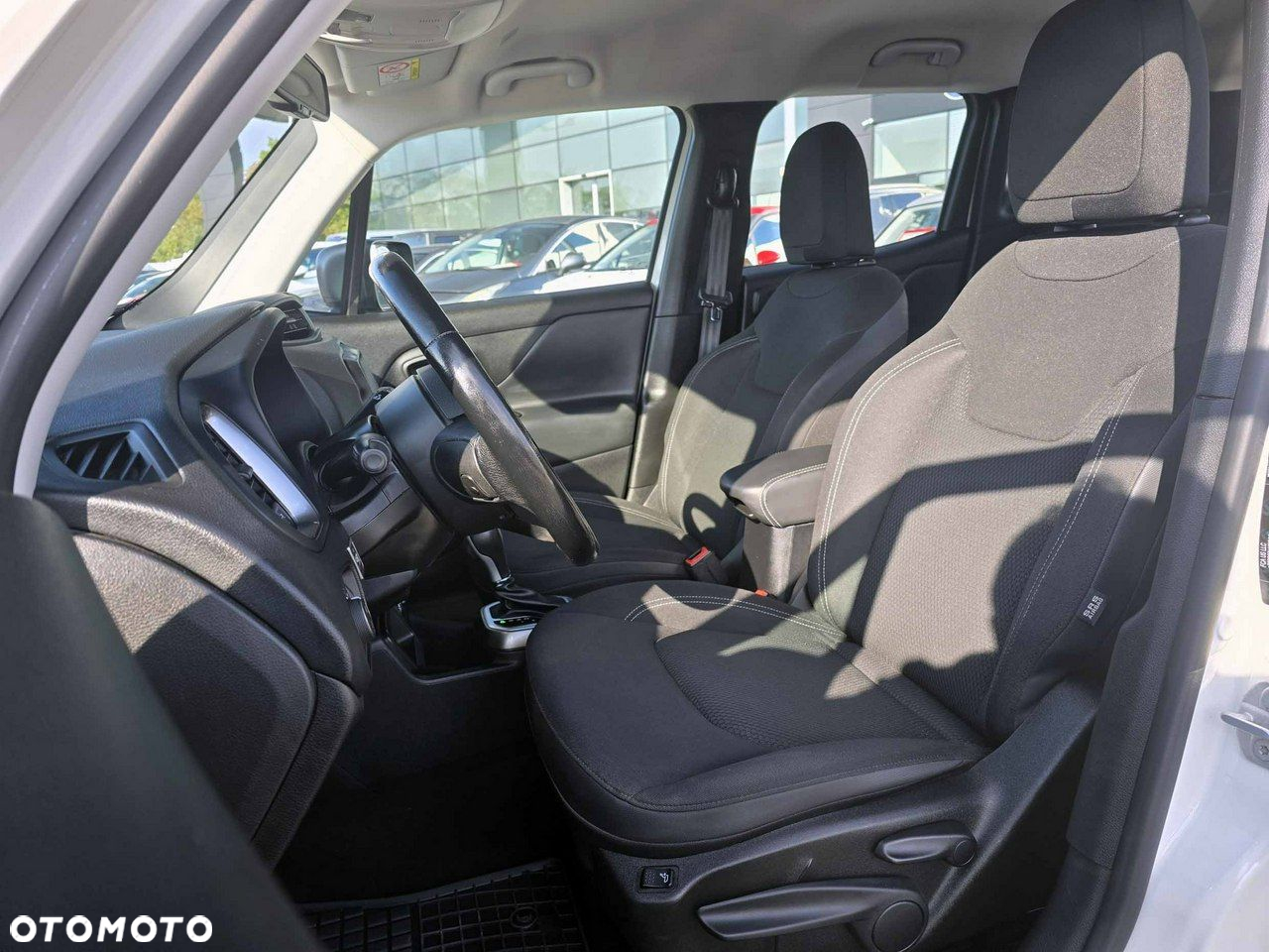 Jeep Renegade - 13