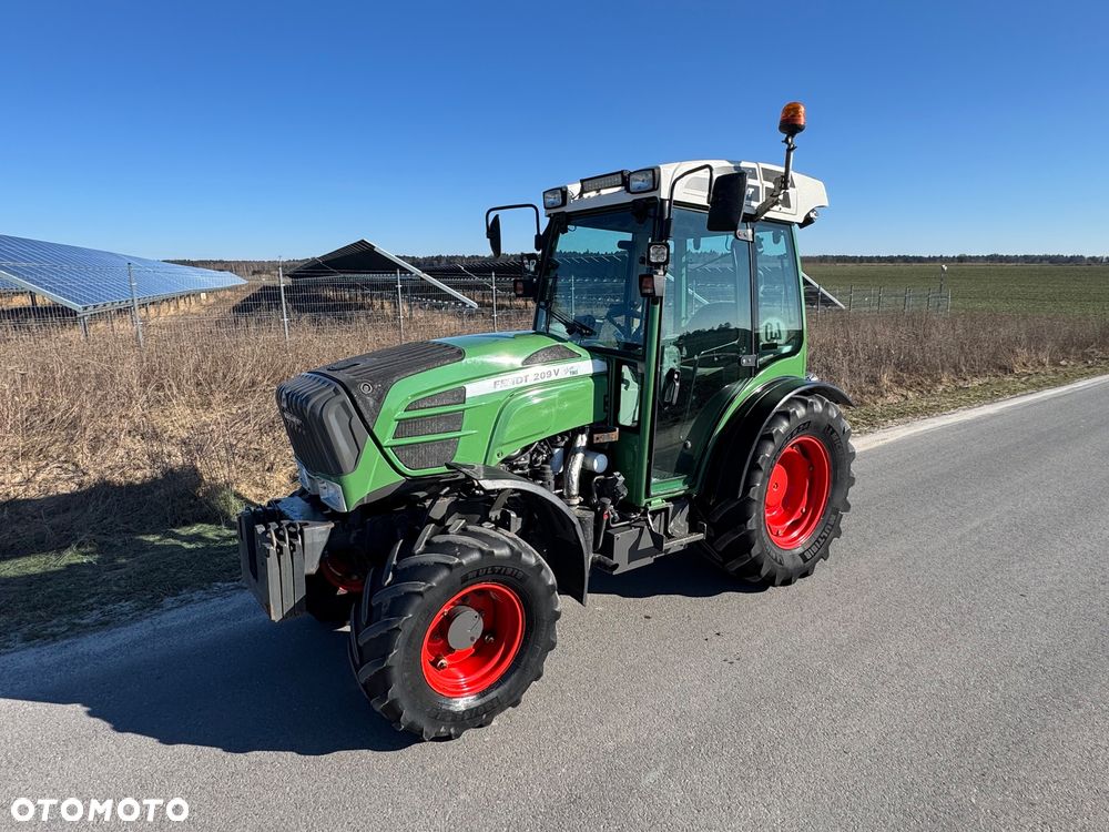 Fendt 209 V Vario TMS, Sadowniczy 4x4 Sadownik Super Stan - 17