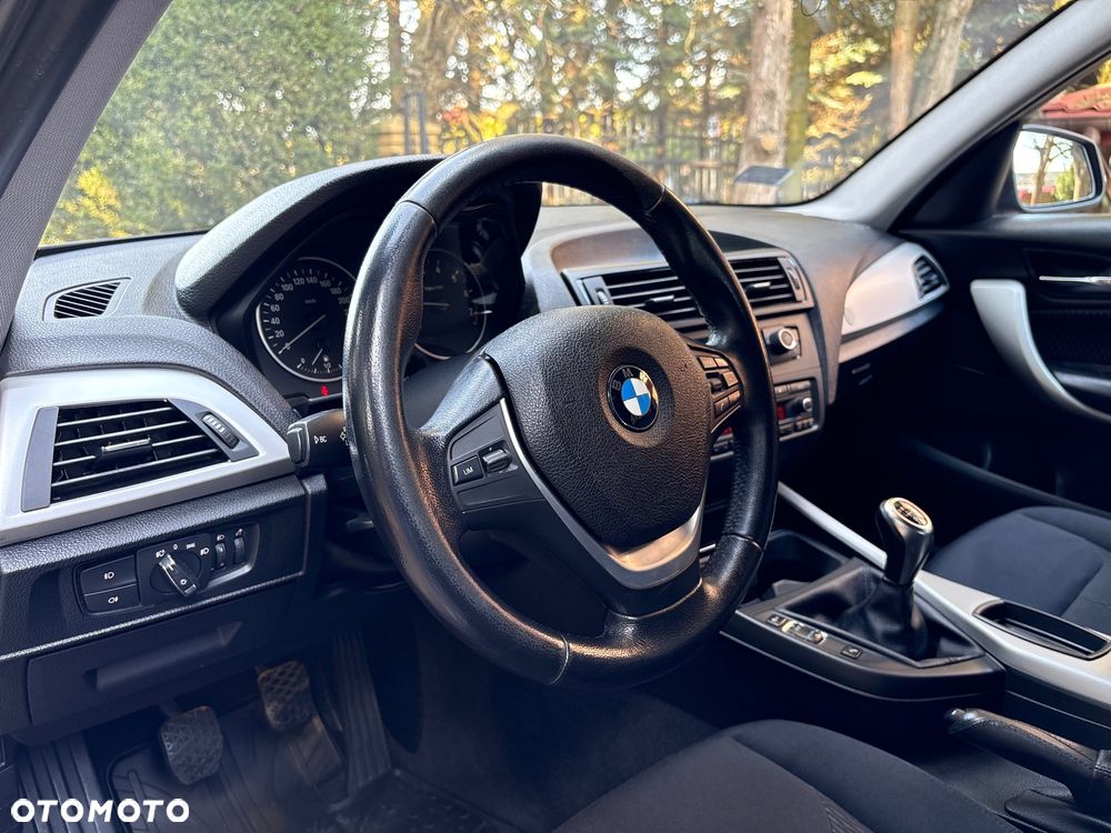 BMW Seria 1 118i - 37