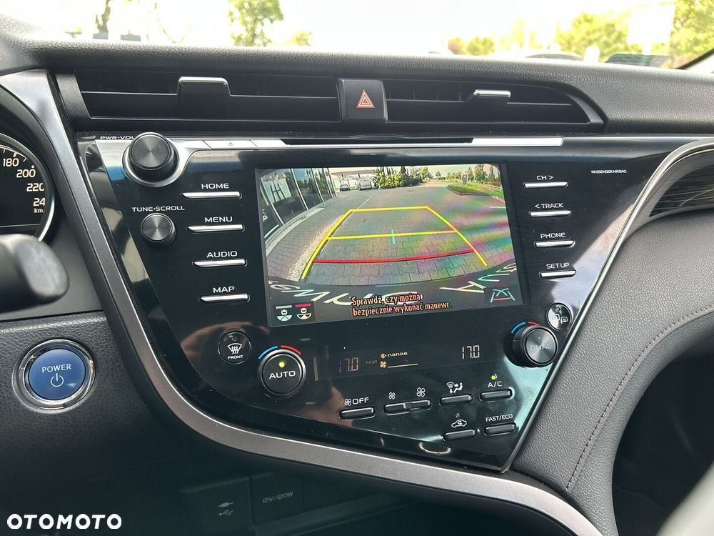 Toyota Camry 2.5 Hybrid Prestige CVT - 18