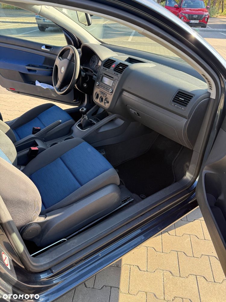 Volkswagen Golf - 10
