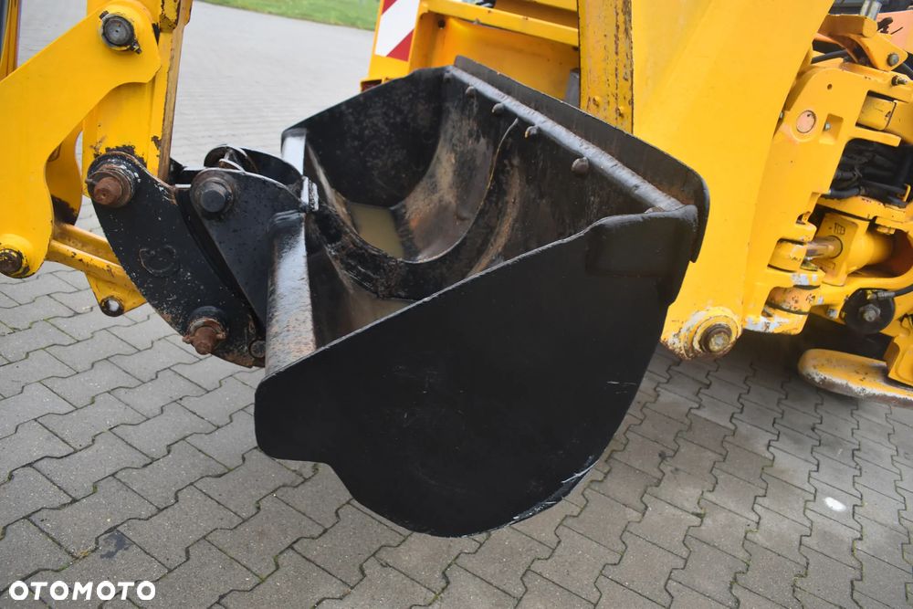 JCB 3 CX - 17