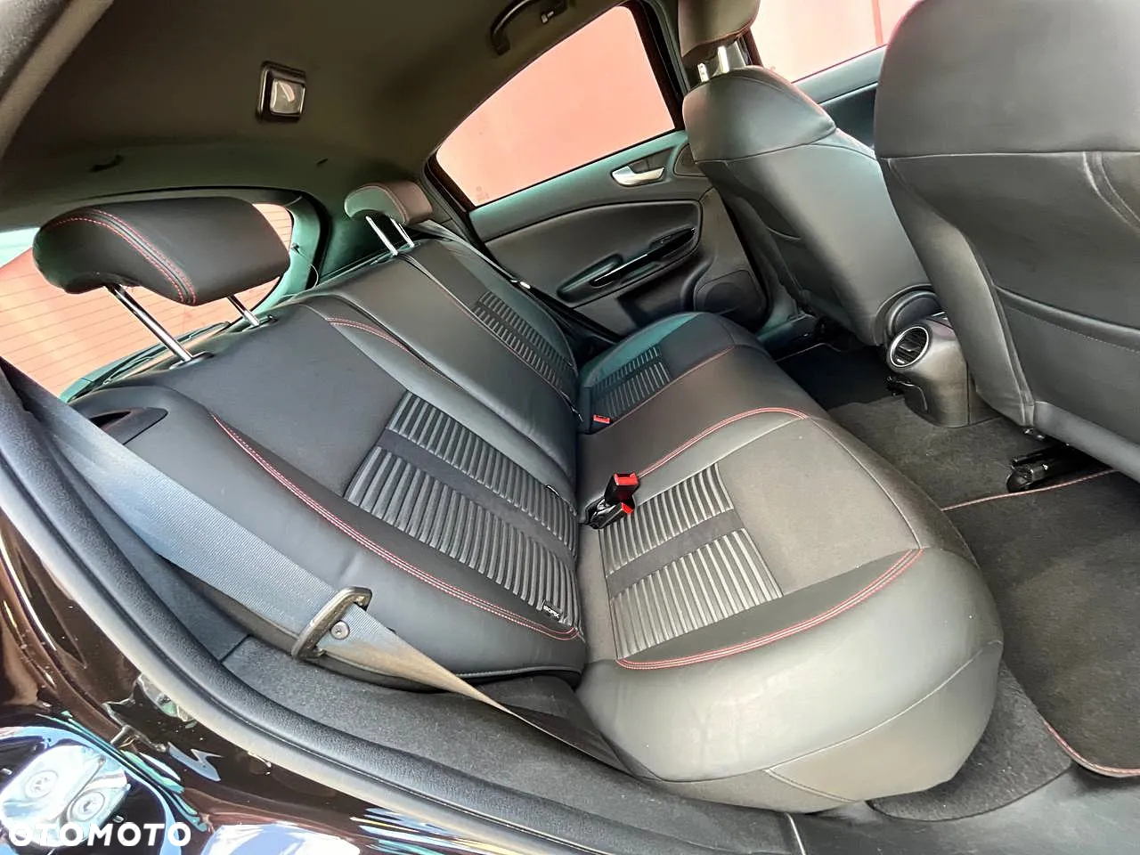 Alfa Romeo Giulietta 1750 TBi Quadrifoglio Verde - 30