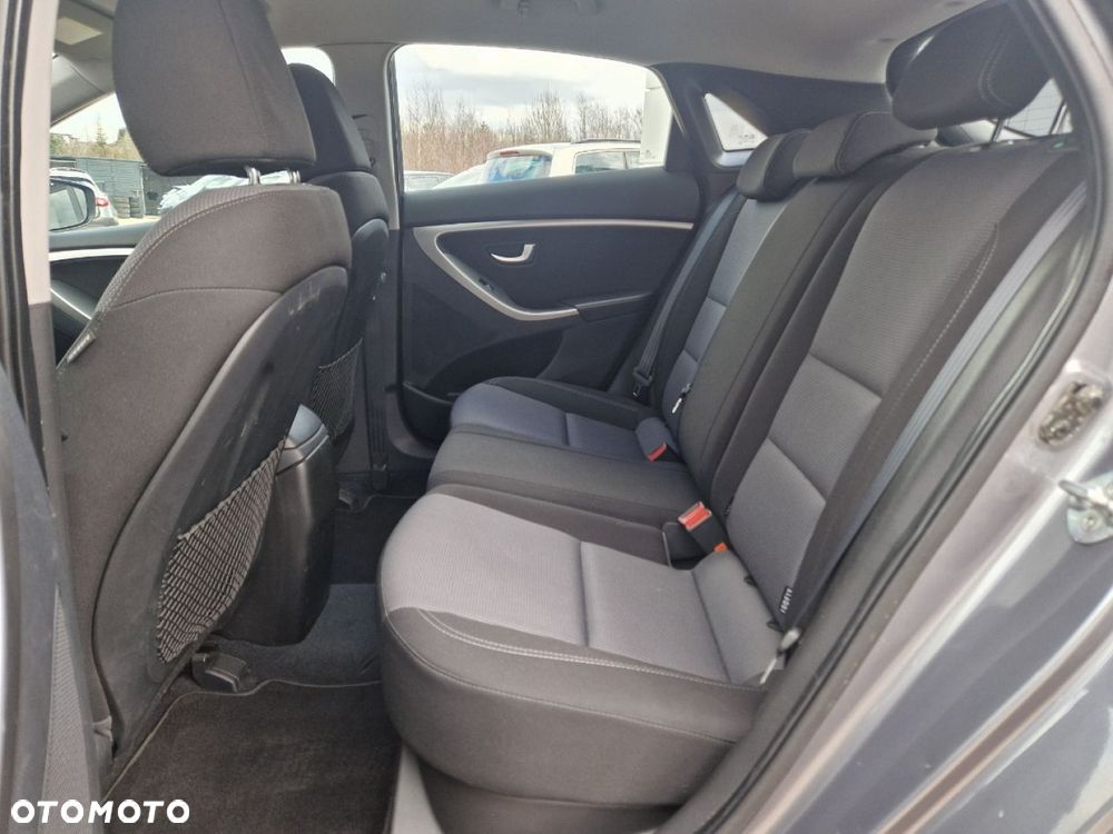 Hyundai i30 1.6 Comfort - 8