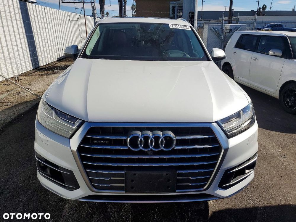 Audi Q7 3.0 TFSI Quattro Tiptronic - 5