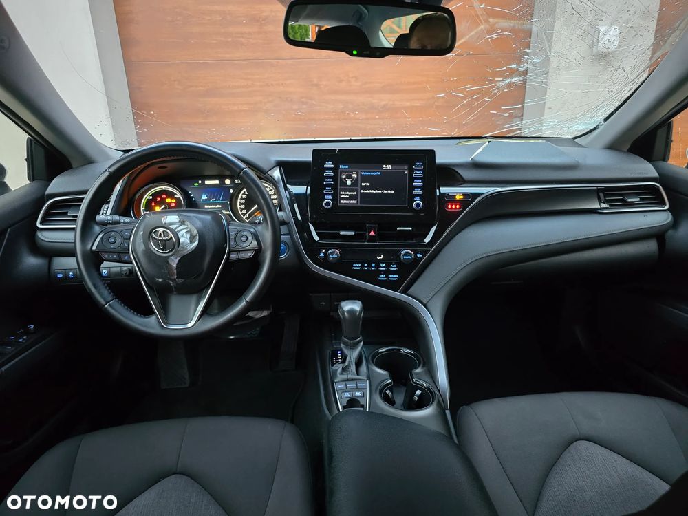 Toyota Camry - 5