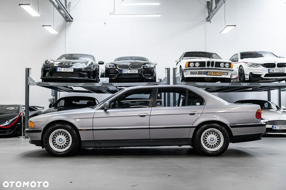 BMW Seria 7 740i V8 - 15