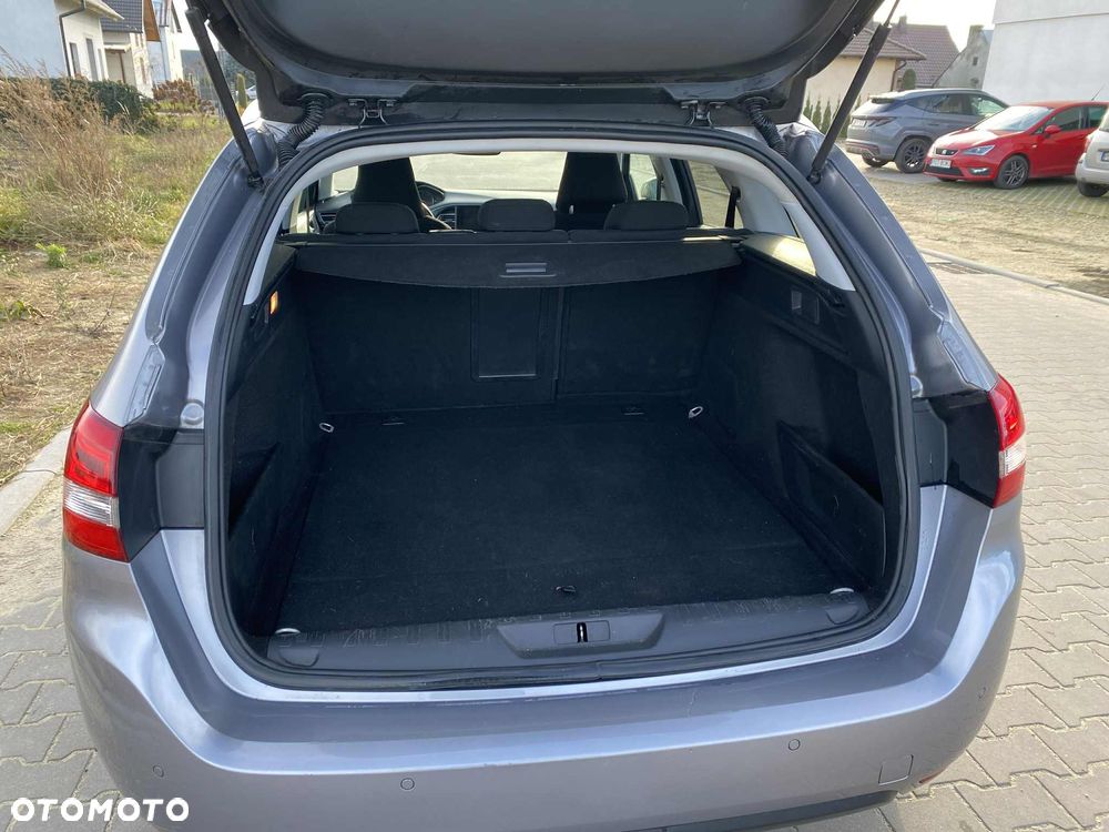 Peugeot 308 1.6 BlueHDi Allure S&S EAT6 - 11