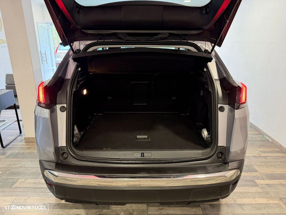 Peugeot 3008 1.2 PureTech Allure EAT8 - 22