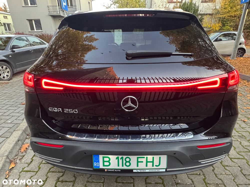 Mercedes-Benz EQA - 2