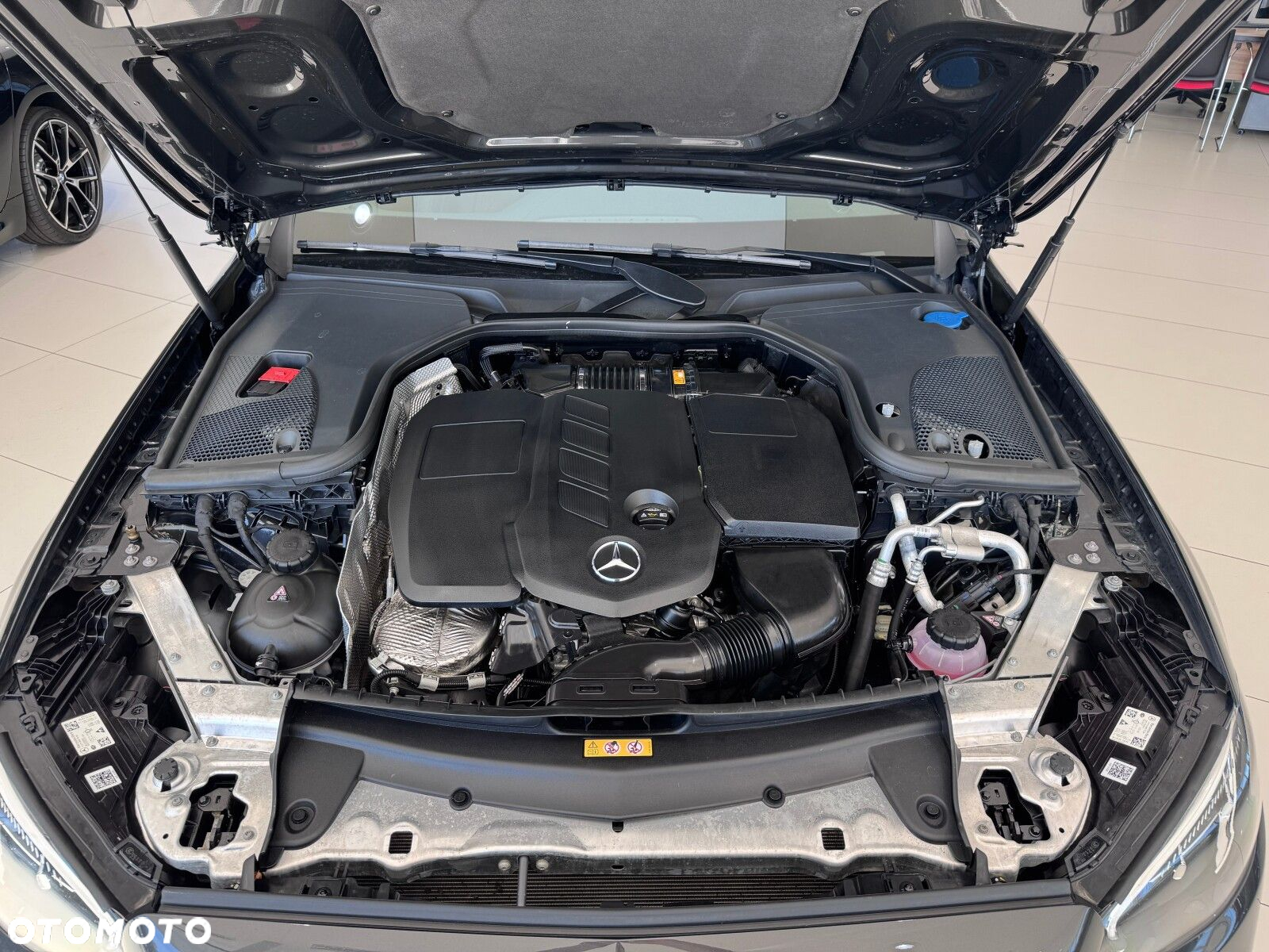 Mercedes-Benz Klasa E - 19