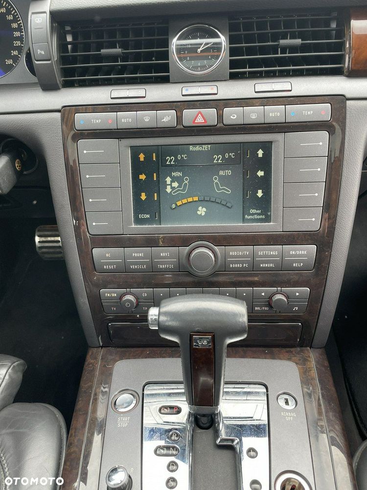 Volkswagen Phaeton - 20