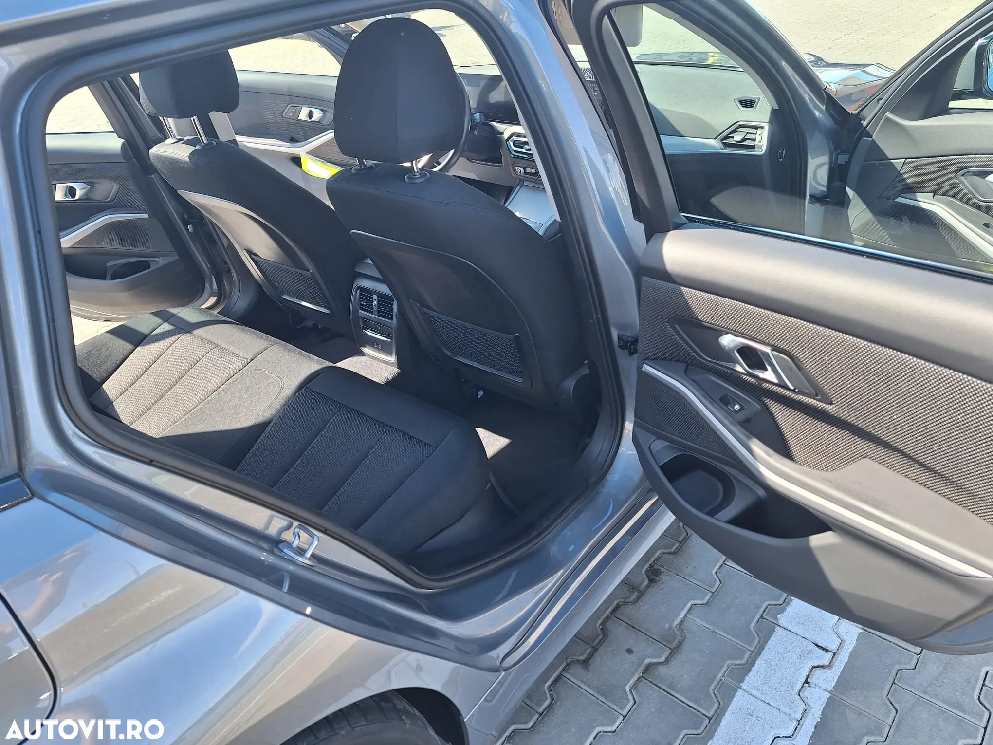 BMW Seria 3 320d xDrive AT MHEV - 26