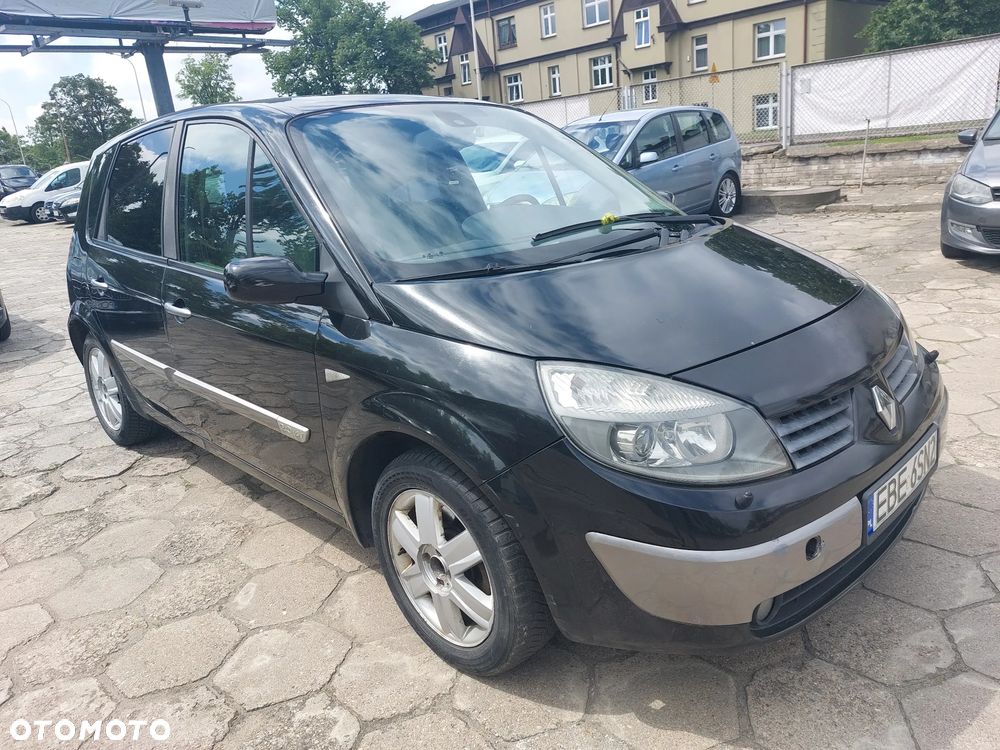 Renault Grand Scenic - 1