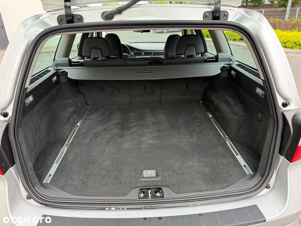Volvo V70 2.0T Momentum - 19
