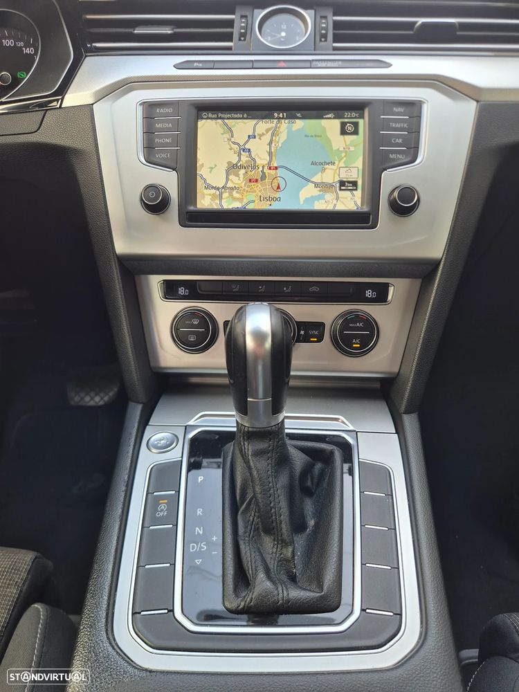 VW Passat Variant 1.6 TDI Confortline DSG - 18