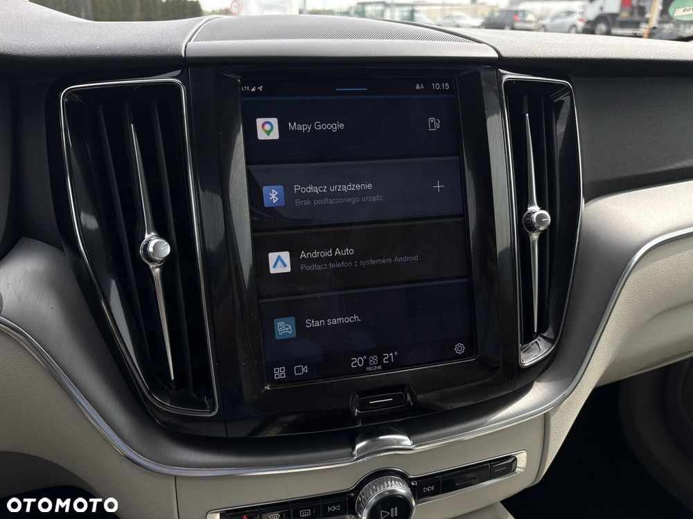 Volvo XC 60 B4 D Momentum - 21