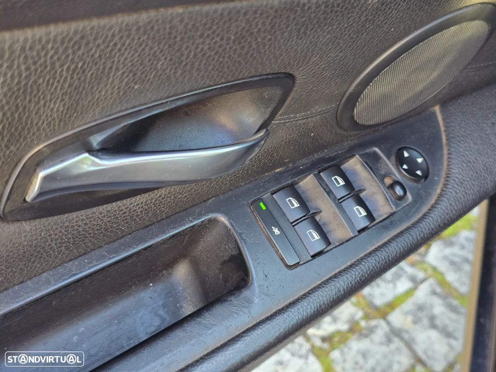 BMW 520 d Executive - 12