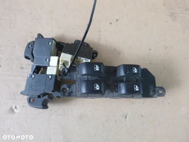 PANEL STEROWANIA SZYBAMI HYUNDAI SANTA FE I 00-06 - 2