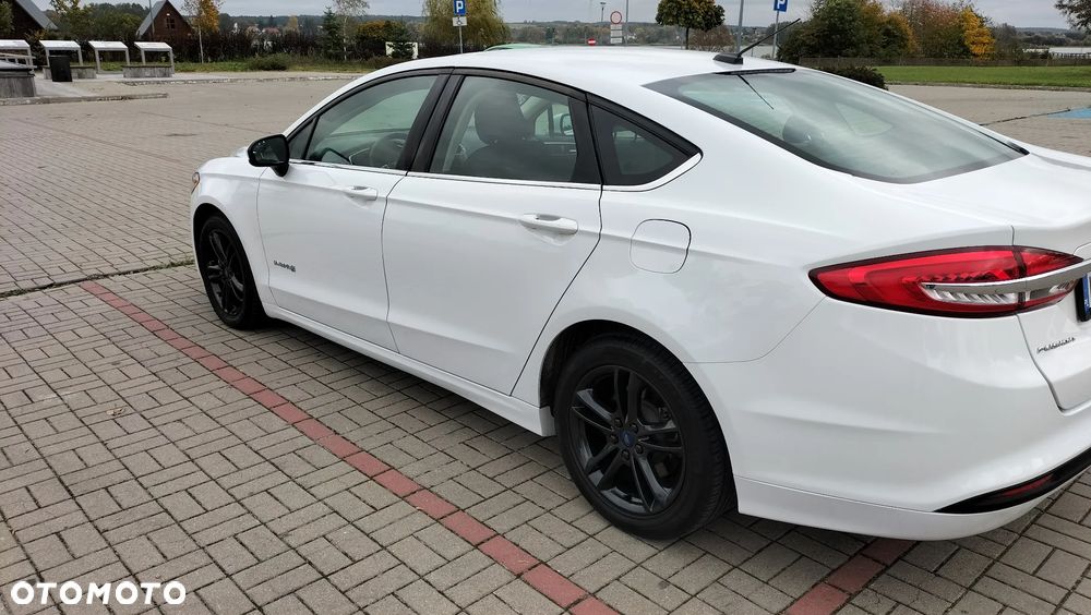 Ford Fusion - 2