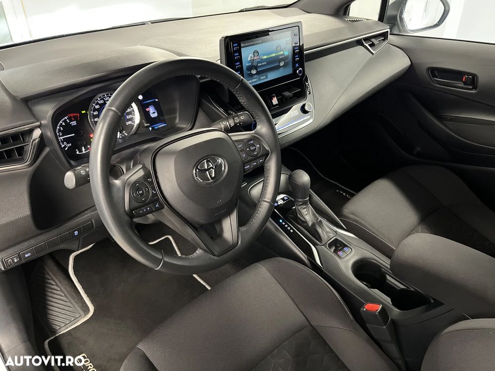 Toyota Corolla 1.8 Business Edition - 10