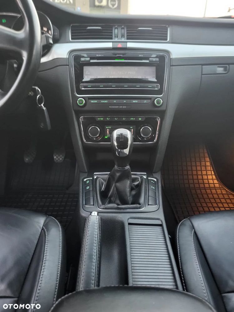 Skoda Superb 2.0 TDI Exclusive - 15