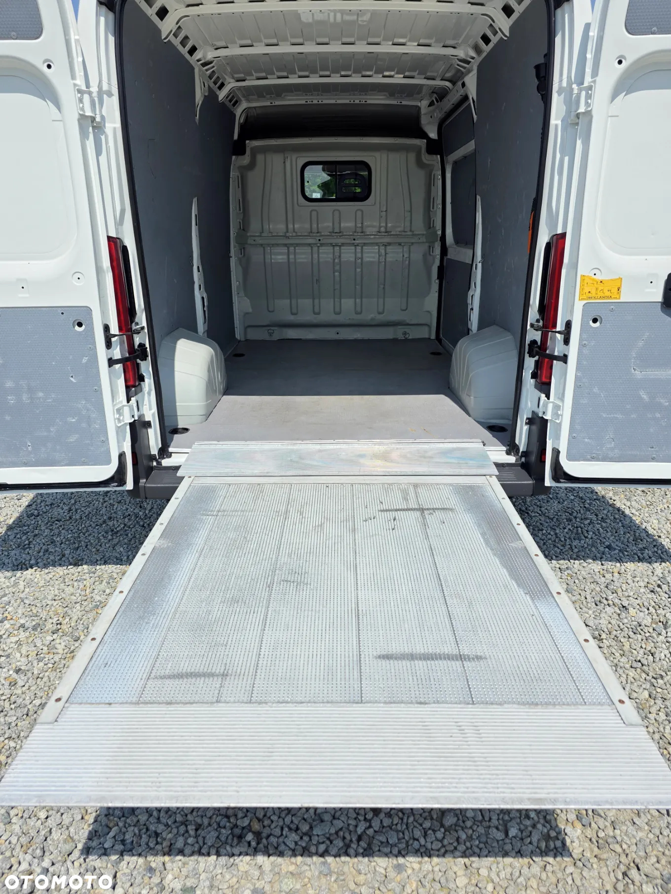 Peugeot BOXER 2,0 HDI 130 KONNY ŚREDNIAK L2H2 KLIMA WEBASTO WINDA GWARANCJA LEDY - 34