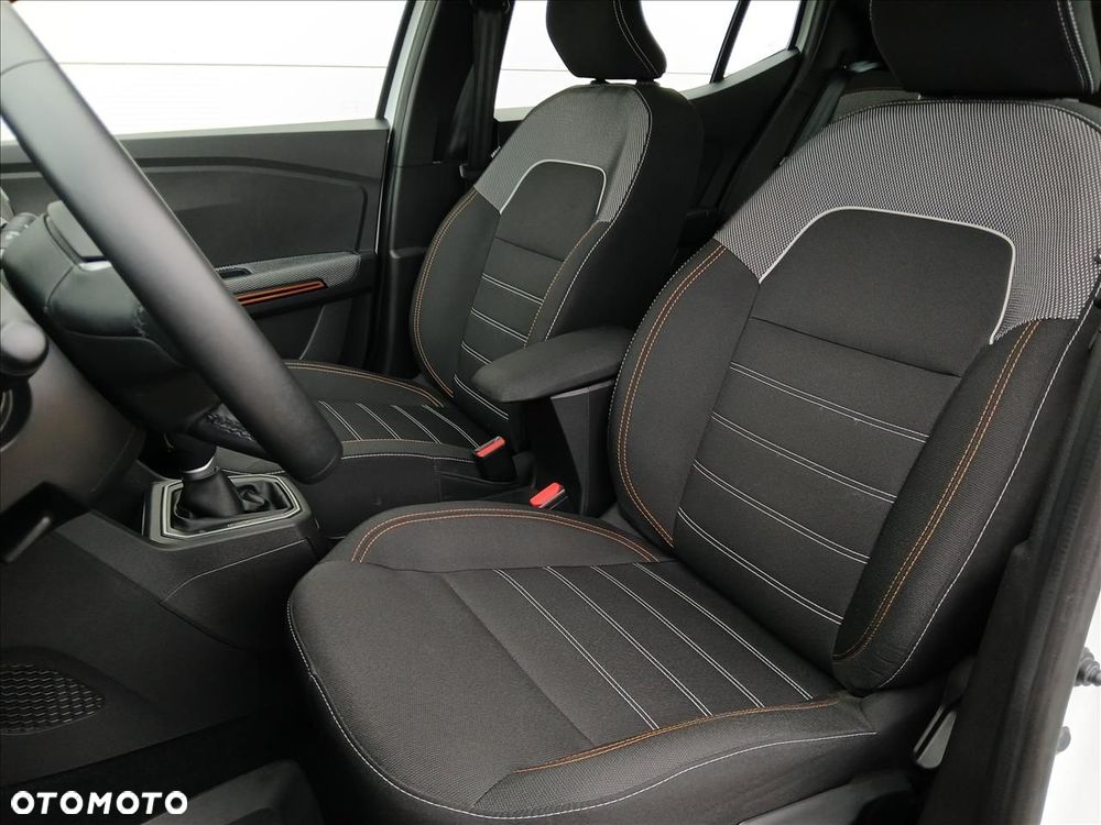 Dacia Sandero - 8